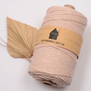 moppari macrame koord 3mm 3 strengs huisje van katoen poeder