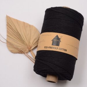 moppari macrame koord 3mm 3 strengs huisje van katoen zwart