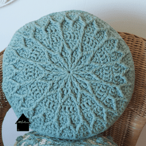 gehaakt rond kussen so natural