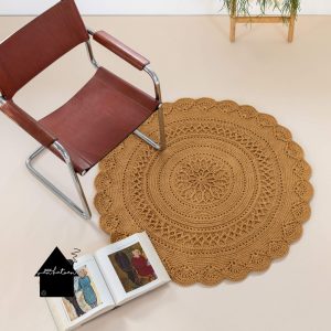 gehaakt rond vloerleed mosterd